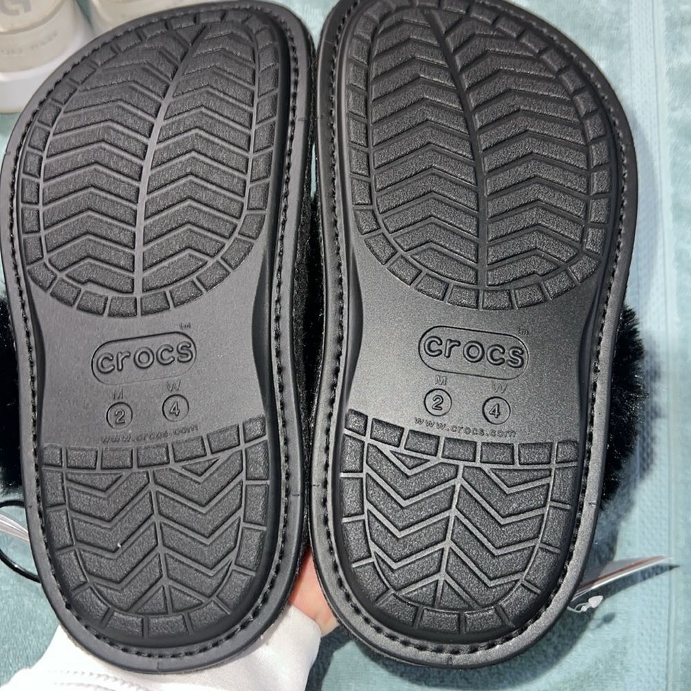 Crocs  - Picture 3 of 3